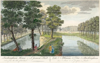 Buckingham Palace in St James Park, London