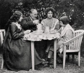 Emile Zola with his family, 1899