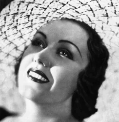 Fay Wray, Canadian-born American film actress