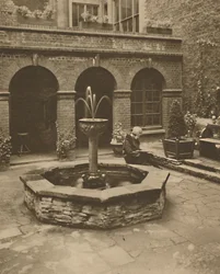 Graveyard of St. Ethelburga, Bishopgate, A Resting Place for the Living