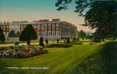Hampton Court, Looking West, c1910