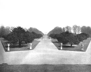 Hampton Court Palace Gardens, Richmond, London