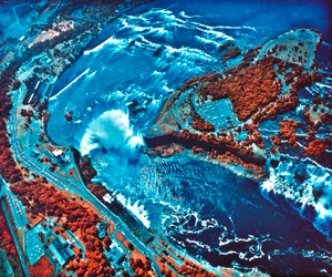 Infrared photograph of Niagara Falls taken from NASA Earth Survey 2 aircraft