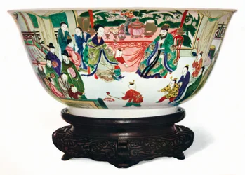 Kangxi Period Famille Verte Bowl with a Scene of the Imperial Court, Chinese