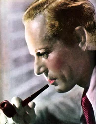 Leslie Howard, English actor, 1934-1935