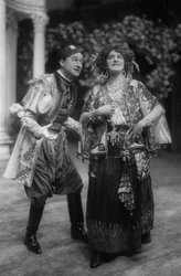 Lily Elsie and Joseph Coyne in The Merry Widow