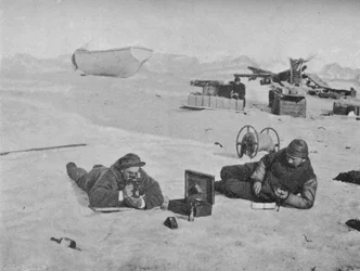 Observation with Sextant and Artificial Horizon