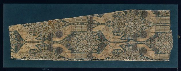 Parrots and Animals, 1300s