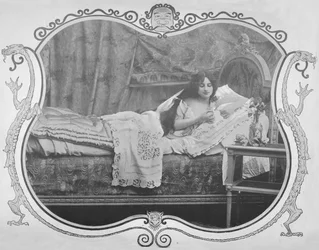 Passionately, 1900
