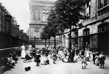 Photograph of children at school during the Paris Commune, 1871