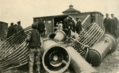 Preparing for the Evacuation of Warsaw, First World War, 1915