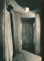 Small Vestibule with Cupboards in White Sycamore