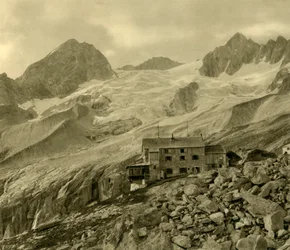 The Plauener Hütte and Glacier, Zillergrund, Tyrol, Austria