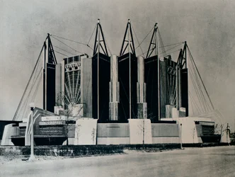 The Travel and Transport Building, 1932-1933