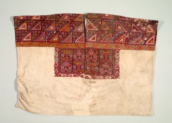 Tunic Shirt with Tapestry-woven Yoke