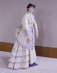 Bustle dress of warp-printed alpaca, c.1872-4