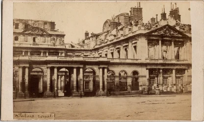 Commune of Paris (1871): view of the Palais-Royal after the fire of May 1871