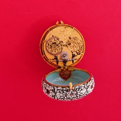 French Pocket Watch with Gold Case Enamelled in Relief with White Flowers and Foliage with Black Markings, by Goullons, c.1650 (showing inner plate)