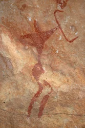 Rock art, Prehistory: Painting of a character (archer) in an ornate shelter, in the Uweinat massif, Sudan (Karkur-Talh or Karkur Talh). Period from 8000 to 3000 years BC. Photography