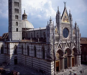 View of the exterior, the facade designed by Giovanni Pisano and Giovanni di Cecco