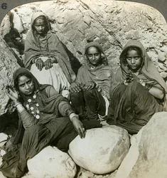 Native Bhujji Girls, River Sutlej, Himalayas, India