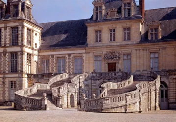 Renaissance architecture: the large staircase of the castle of Fontainebleau