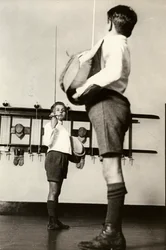 Fascism, fencing lessons