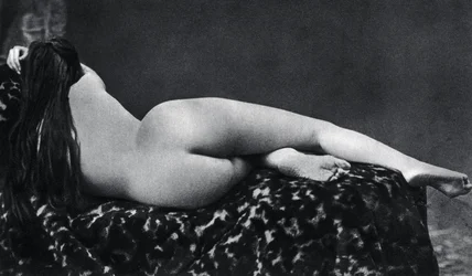 Naked woman lying back, around 1860, anonymous photography