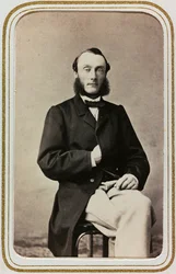 Portrait of a man, carte de visite; the support contains the indication Robert Ditzinger (1826-1891)