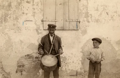 Auctioneer and Child