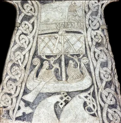 Runestone lilbjar depicting a drakkar