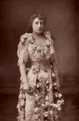 Julia Neilson (1868-1957), English actress