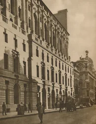 Buildings Representative of New London in Moorgate Street, c1935