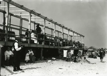 Beach Scene, Coney Island, c.1910-21