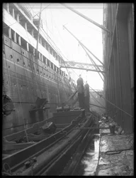 Coaling Steamship with Portable Bucket Conveyors