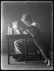 William Gray Hassler and Reddy the Cat, Eating Quaker Puffed Rice Cereal