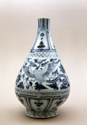Blue and white vase, Yuan Dynasty (1206-1368)