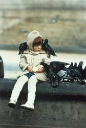 Little Girl with Pigeons